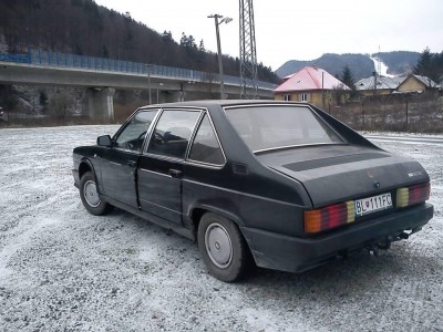 Tatra 613 193a.JPG