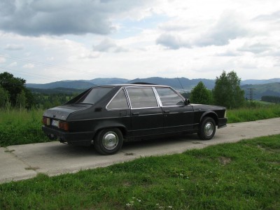 Tatra 613 254a.JPG
