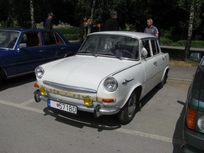 Tatra 613 288a.JPG