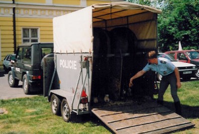 MB_policie.jpg