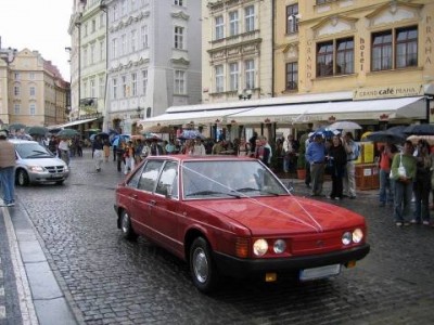 T613_standa_red.jpg