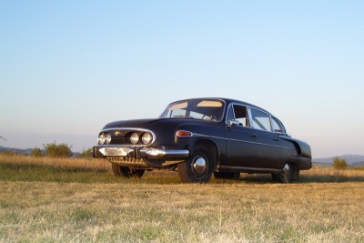 Tatra 603 -3.jpg (166.92 KiB) 18990 zobrazení Tatra 603 -3.jpg