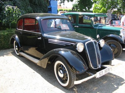 Tatra 57b Slavkov 2006 1.jpg (180.13 KiB) 18723 zobrazení Tatra 57b Slavkov 2006 1.jpg