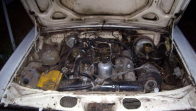 800px-Gaz-24-V8.JPG