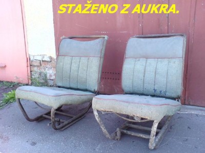 sedačky B 2.jpg
