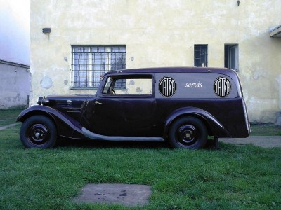 superlong dodávka 2 s nápisem M.JPG