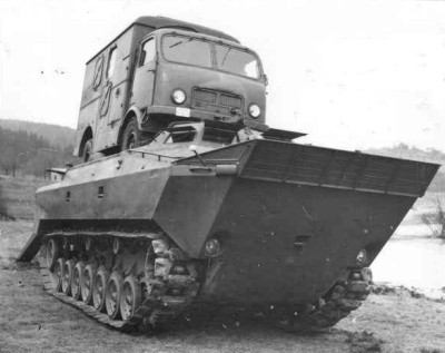 Tatra 805 a 809.jpg