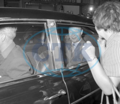 dubček jede 1968.jpg