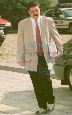 sandálky pana Luxe a Tatra 613.jpg