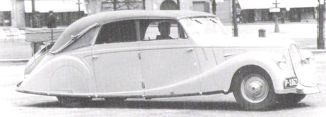 sodomka T-52 - držák kufru.jpg